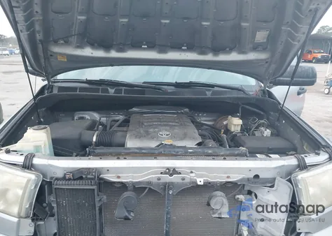 2009 Toyota Tundra Sr5 5.7L V8 z USA, uszkodzony, nr VIN 5TFBW54199X089997